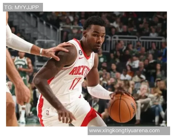 伊森赛前接受妈妈心理辅导命中五记三分助球队获胜表现出色